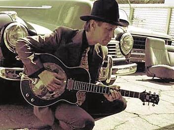 John Long spielt zum Auftakt der Gitarrentage am morgen Samstag in der Johanniskapelle. Foto: privat