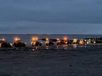 Bauern hindern Minister Habeck am Verlassen einer F&auml;hre