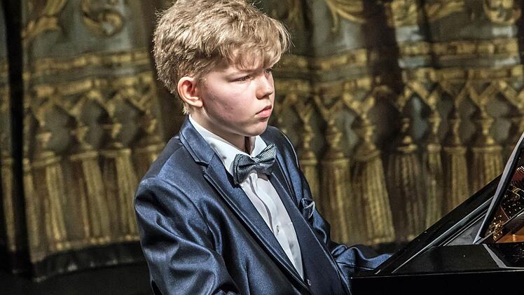 Nachwuchspianist Marcel Ruppel demonstrierte souveränes Können.Foto: Jochen Berger