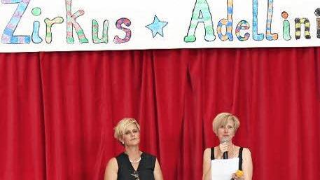 Konrektorin Gabi Mönius und Rektorin Sieglinde Gröger dankten.