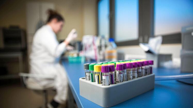 Mittlerweile sind 303 frühere Patienten der Entbindungsstation auf Tuberkulose getestet. Foto: imago/Sven Ellger
