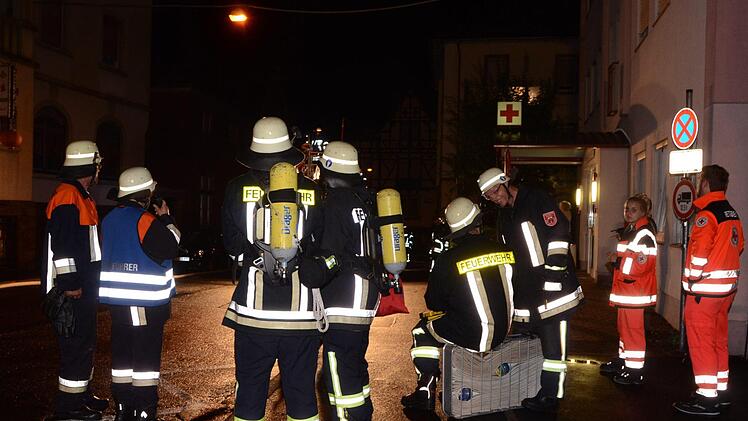 Brand in Bad Kissingens Landwehrstraße. Foto: Peter Rauch