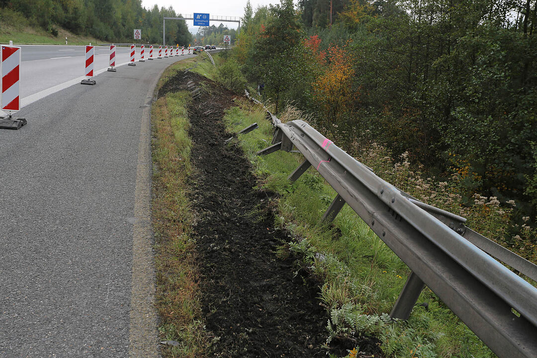 Schwertransporter verunglückt auf A9
