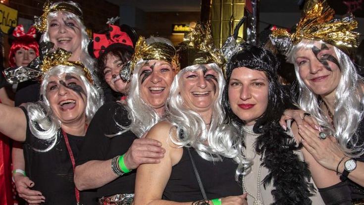 Kiss lässt grüßen, auch beim Weiberfasching in Michelau. Klaus Gagel