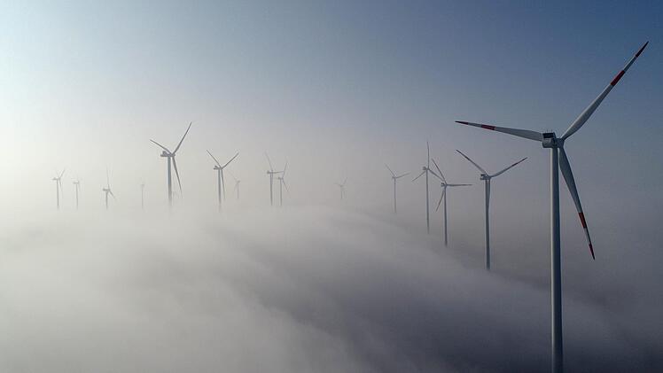 Durch die 10H-Regel ist der Windkraftausbau in Bayern annähernd zum Erliegen gekommen.   Patrick Pleul, dpa