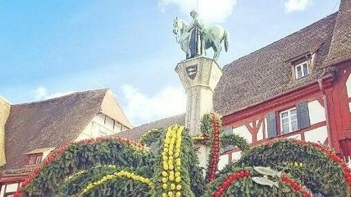 Der Osterbrunnen vor dem Forchheimer Rathaus Foto: Stadt Forchheim
