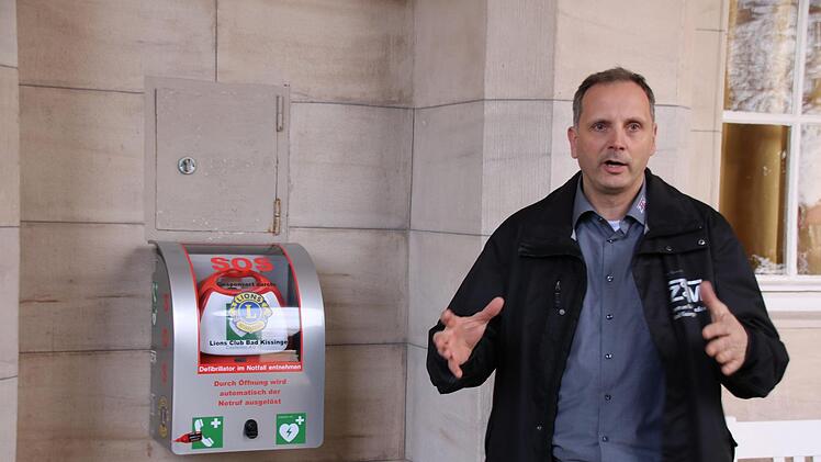 Bilder von der Übung mit dem  Defi. Foto: Ralf Ruppert