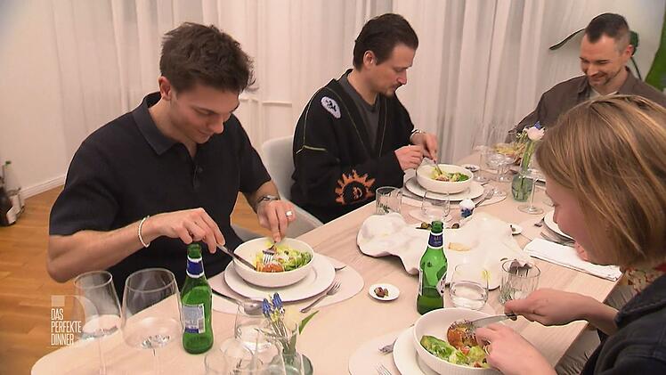 Bennis Caesar-Salad-Vorspeise kommt hervorragend bei den Gästen an.