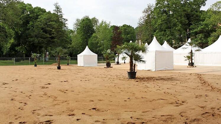 Nach wie vor hält das schlechte Wetter den Pächter davon ab, den Stadtstrand zu öffnen. Foto: Thomas Mäuser