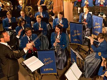 Nicht nur symphonische Blasmusik hat das Blasorchester Ebern zu bieten. Bei allen Hochfesten und Wallfahrten der Pfarrgemeinde Ebern macht sie auch Kirchenmusik. Nun sucht der Verein einen ersten Vorsitzenden. Foto: Archiv