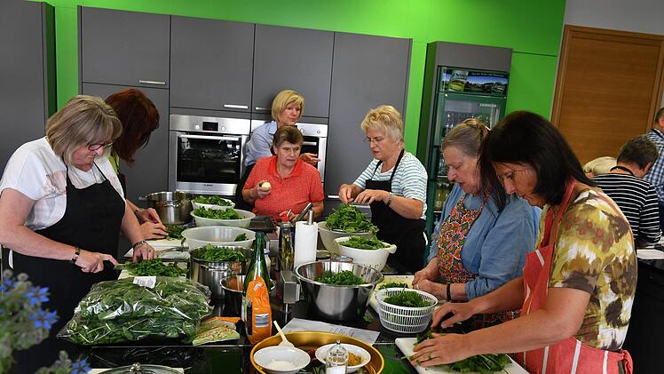 Kochen mit den Gemüsen des Monats - Impressionen vom Kochworkshop im Kulmbacher MupäzFoto: Ronald Rinklef