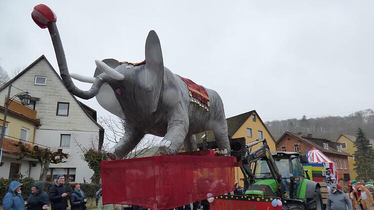 Der "Asfölder" Zirkus auf dem Faschingszug in Waischenfeld Foto: Thomas Weichert