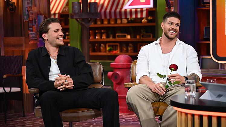 Felix Stein und Martin Braun sind "Die Bachelors" 2025 und diesmal zu Gast bei Entertainer Stefan Raab.