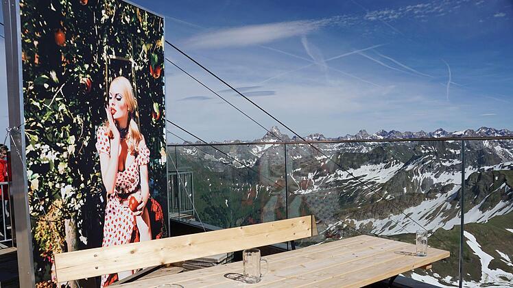 : Bilder der im Allg&auml;u aufgewachsenen Ellen von Unwerth auf dem Nebelhorn