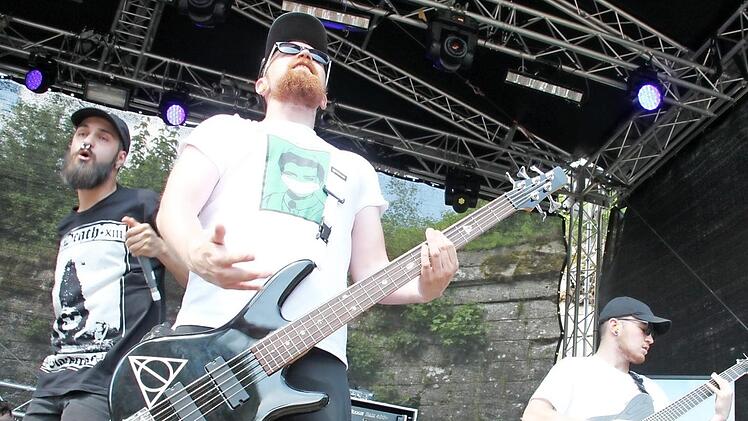 Mit einem bärenstarken Auftritt begeisterte die Kulmbacher Band "Lions From Alaska" in diesem Jahr beim Kronacher Open Air "Die Festung rockt". Wer in die Fußstapfen der Bierstadt-Combo treten will, sollte sich jetzt für den Vorentscheid bewerben.  Foto: Stephan Stöckel