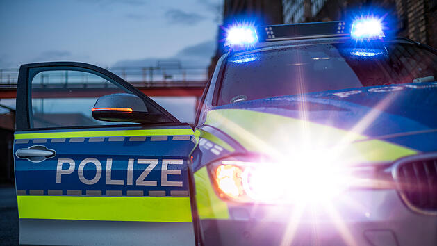 Polizei mit Blaulicht – darum ist das so