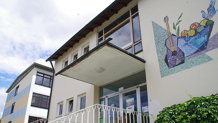 Viele Projekte stehen in den nächsten Jahren in Küps an. Mithilfe von KEK3 soll die Gemeinde zukunftsfit gemacht werden. Ein Großprojekt ist die Modernisierung der Schule. Foto: Marco Meißner