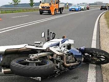 Lebensgefährliche Verletzungen erlitt ein 55-jähriger Motorradfahrer am Dienstag bei einem Unfall bei Rödental. Foto: Michael Stelzner