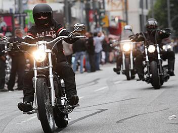 Für einen Filmdreh in Coburg mit Moritz Bleibtreu und Jürgen Vogel werden versierte Motorradfahrer gesucht. Foto: dpa