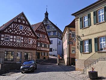 Fachwerkhäuser prägen das Ortsbild. Foto: Harald Koch
