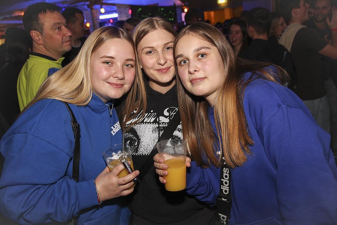 Mit vielen Party-Songs der 80er & 90er und Rock-Pop Klassikern