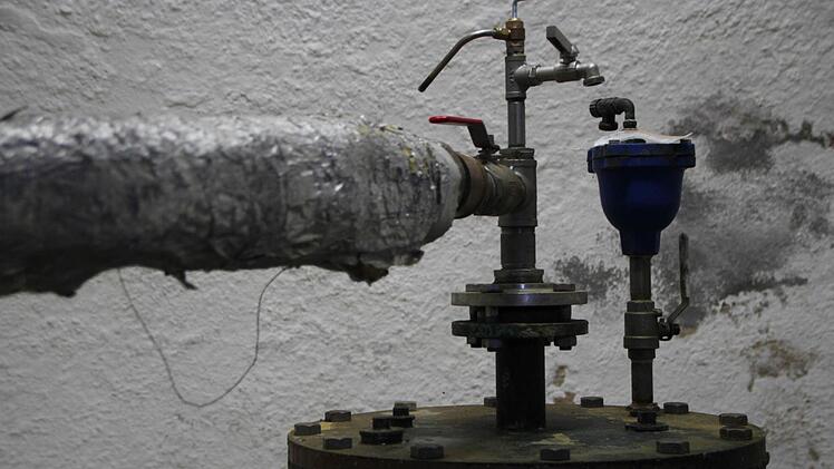 Von der Quellfassung im Kurpark wird das Heilwasser des Georgi-Sprudels durch eine unterirdische Leitung in die Sommerhalle geführt. Foto: Ulrike Müller