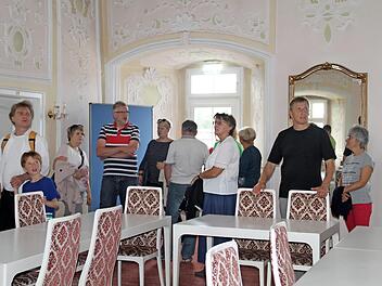 Spannend und informativ gestaltete sich eine Führung durch das Schloss. Fotos: Gerda Völk