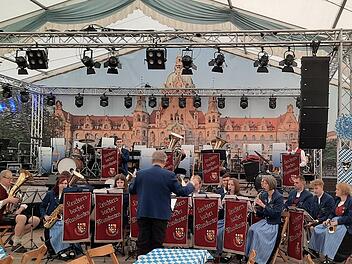Die Leichtersbacher Musikanten  spielten zum Fr&uuml;hschoppen beim gr&ouml;&szlig;ten Oktoberfest Niedersachsens auf. Foto: Moritz Zehner