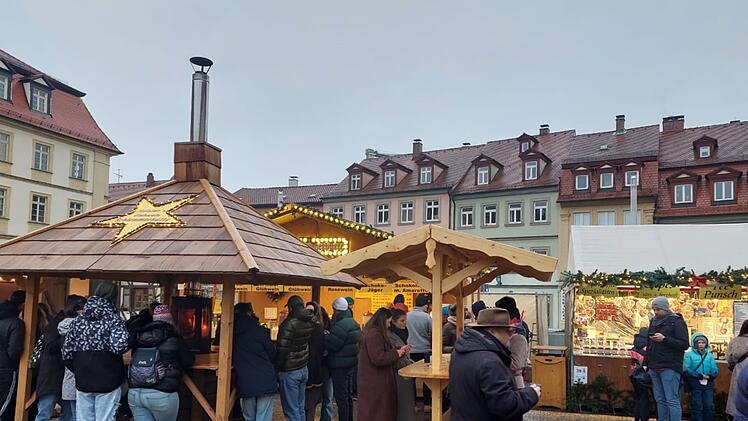 Bamberger Weihnachtsmarkt 2023: so viel kostet heuer der Glühwein