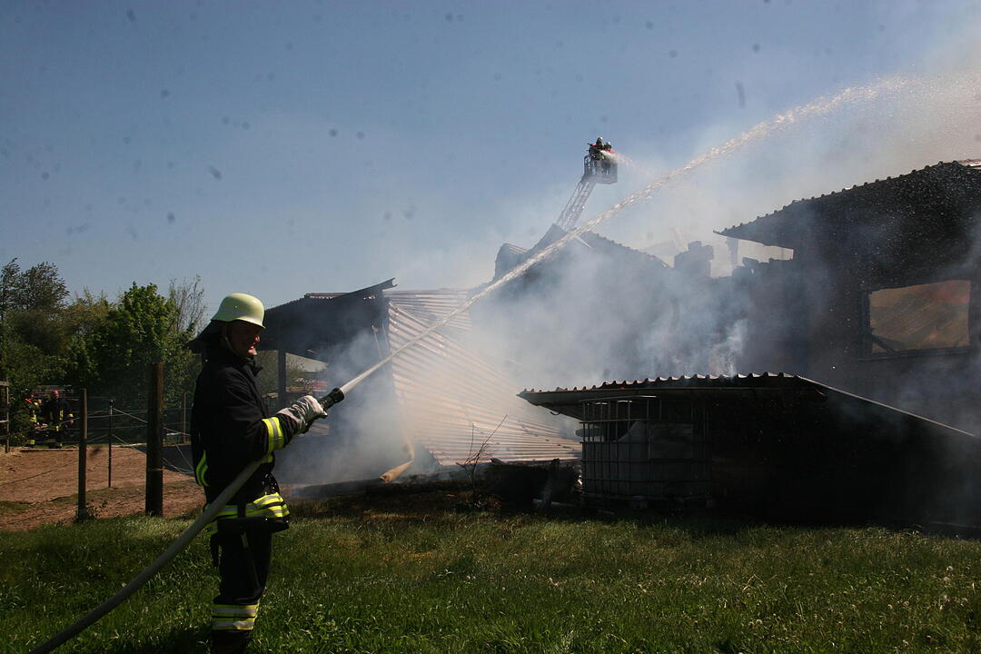 Feuer auf Aussiedlerhof