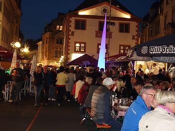 Die Fr&auml;nkische Nacht ist stets ein Garant f&uuml;r gro&szlig;e Besucherzahlen und hervorragende Stimmung bis sp&auml;t in die Nacht. Birgit Rechtenbacher