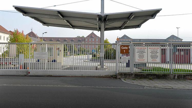 Seit Mittwoch wird das Gate 1 der US-Kaserne in der Weißenburgstraße nicht mehr bewacht. Nur noch wenige Behördenvertreter haben Zugang zum verwaisten Kasernenareal.