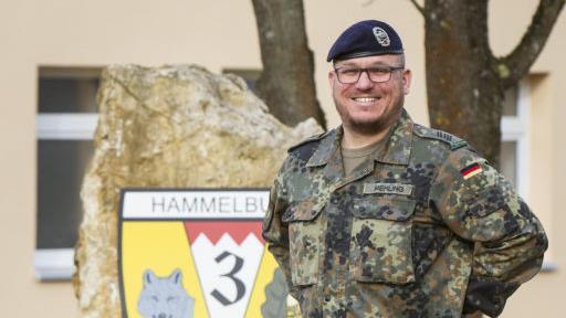 Oberstabsgefreiter Mehling geh&ouml;rt zur dritten Kompanie des Offizieranw&auml;rter-Bataillons 2 in Hammelburg.  Foto: Bundeswehr/Patrik B&ouml;hmer.