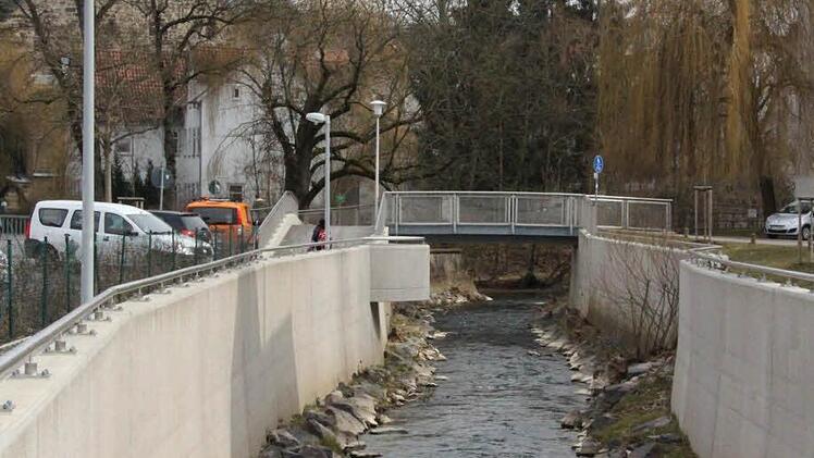 Der Blick von der Heiligkreuzschule lauterabwärts zur Mündung.