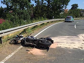 Im Juli hatte sich Philip Kober bei seinem Motorradunfall vor Oberhaid an der Leitplanke schwer verletzt.  Foto: privat