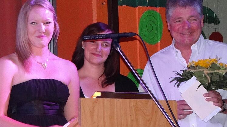 Klassenlehrer der 9. Klasse, Harald Helbig, bekam einen Essensgutschein, um seine Nerven, die ihm von den Schülern geraubt wurden, wieder zu stärken.