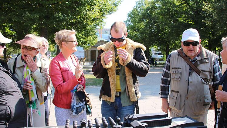 Eindrücke vom Test mit Mitgliedern des Bayerischen Blinden- und Sehbehinderten-Bundes. Foto: Ralf Ruppert