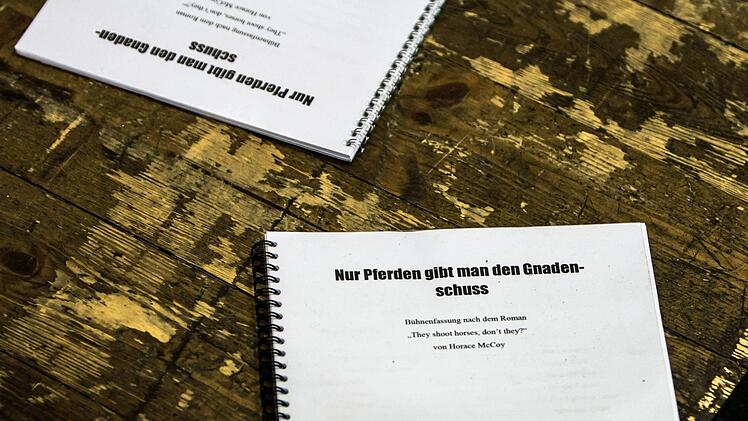 Coburger Probenimpressionen am Landestheater: "Nur Pferden gibt man den Gnadenschuss" (Premiere: 20. Oktober)Foto: Jochen Berger