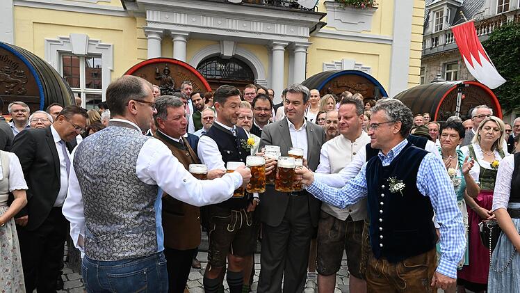 Das Bierfest 2022 hat begonnen. Foto: Ronald Rinklef