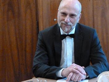 Oberbürgermeister Kay Blankenburg beantwortet die Fragen der Saale-Zeitung zur wirtschaftlichen Entwicklung Bad Kissingens. Foto: Thomas Ahnert