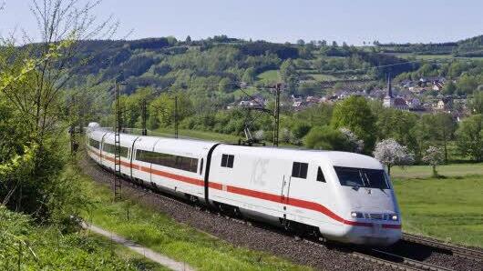 Ein ICE unterwegs im Landkreis Main-Spessart. Ab 2017 wird auch Coburg ein Punkt im ICE-Netz der Deutschen Bahn sein - insgesamt sechsmal am Tag. Foto: Georg Wagner/DB AG