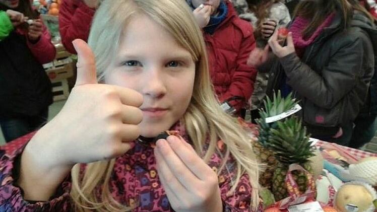 Die Klasse 4a der Grundschule Stockheim besuchte den Edeka-Markt