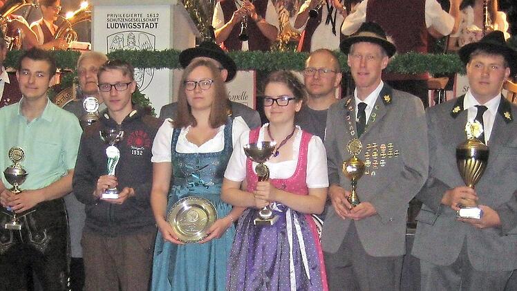 Die Pokalsieger des Ludwigsstadter Vogelschießens
