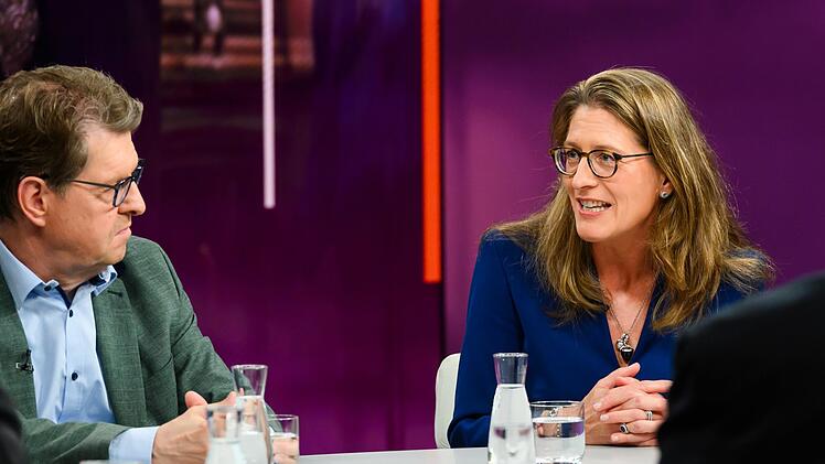 Managerin Susanne Wiegand sieht die jüngsten Drohnenvorfälle über Polen und Rumänien mit Sorge. "Da sind wir überhaupt nicht schnell genug, und da haben wir massive Defizite", so die Beraterin des deutschen Drohnenherstellers Quantum-Systems.