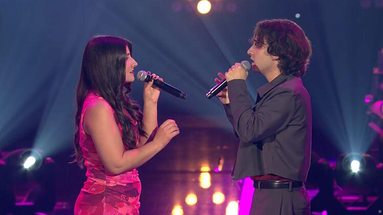 Bei Svenia und Ikaros wird Nico Santos spontan zum "Paartherapeuten". Als sie sich gegenseitig ihren Songtext vorlesen, spüren sie ihn plötzlich.