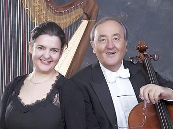 Auch das "Duo Orfeo" mit mit Laurence Beaufils-Forstner, Harfe, und Karlheinz Busch, Cello, wird in Seehof konzertieren. Foto: p