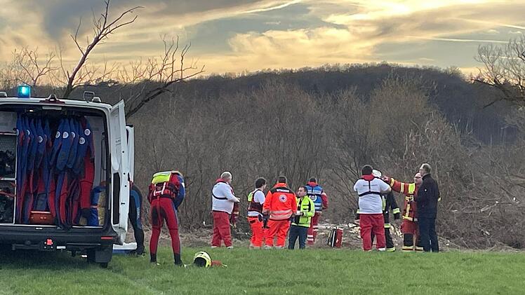 Landkreis Lichtenfels: Familie kentert bei Kajakausflug im Main - Rettungsaktion in Franken