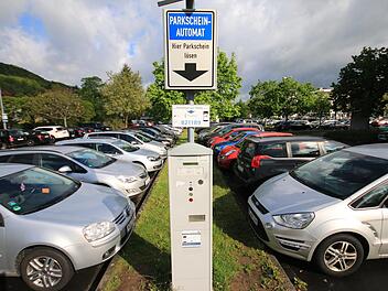Am Salinenparkplatz gibt es vor allem vormittags unter der Woche wenig freie Parkbuchten. Benedikt Borst