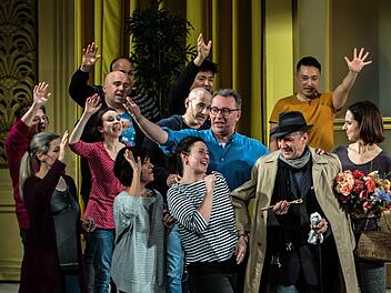 Proben-Impressionen aus dem Landestheater: Gast-Regisseur Felix Seiler inszeniert die Coburger Erstaufführung des Musicals "Otello darf nicht platzen".Foto: Jochen Berger