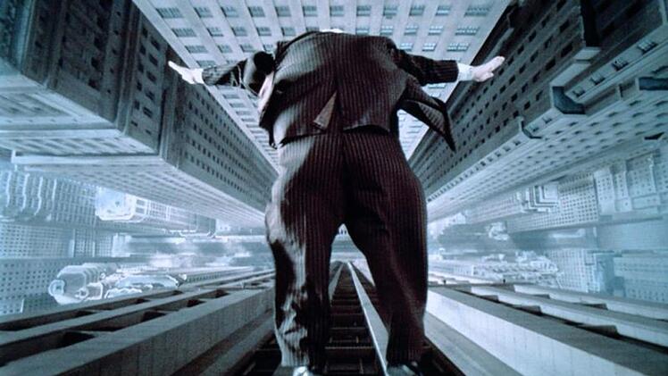 Gesellschaftskritik und Groteske zugleich: Mit "Hudsucker - Der gro&szlig;e Sprung" (1994) gelang den Coen-Br&uuml;dern eine aberwitzige Persiflage &uuml;ber den vermeintlichen American Dream.